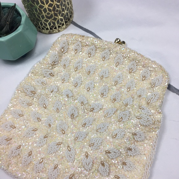 VINTAGE Handmade beaded clutch by The Broadway - Picture 7 of 8